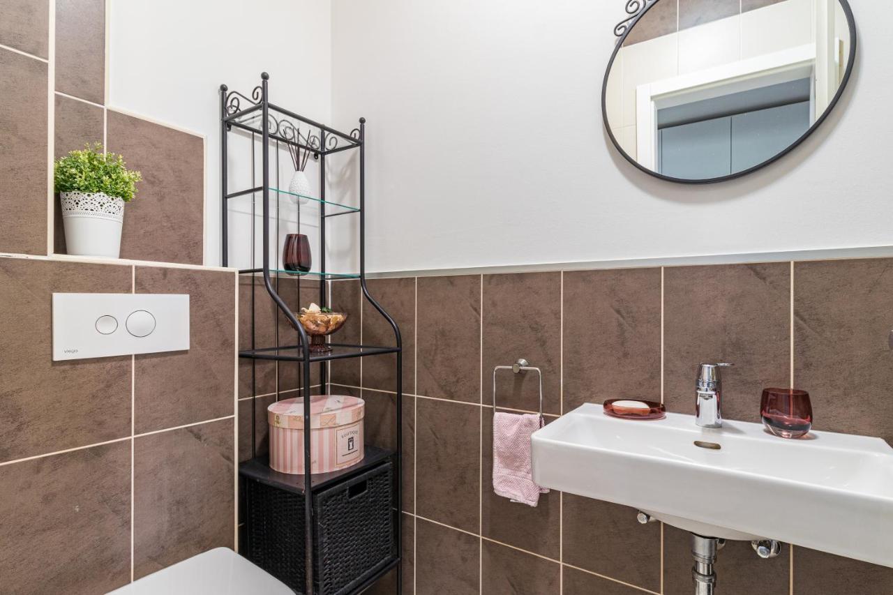 Lovely Istrian Apartment With A Private Swimming Pool And A Charming Garden Banjole Exterior photo