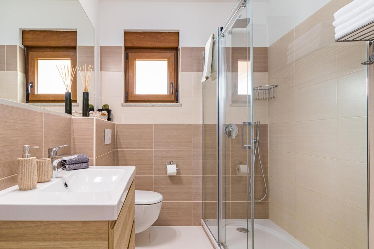 Lovely Istrian Apartment With A Private Swimming Pool And A Charming Garden Banjole Exterior photo